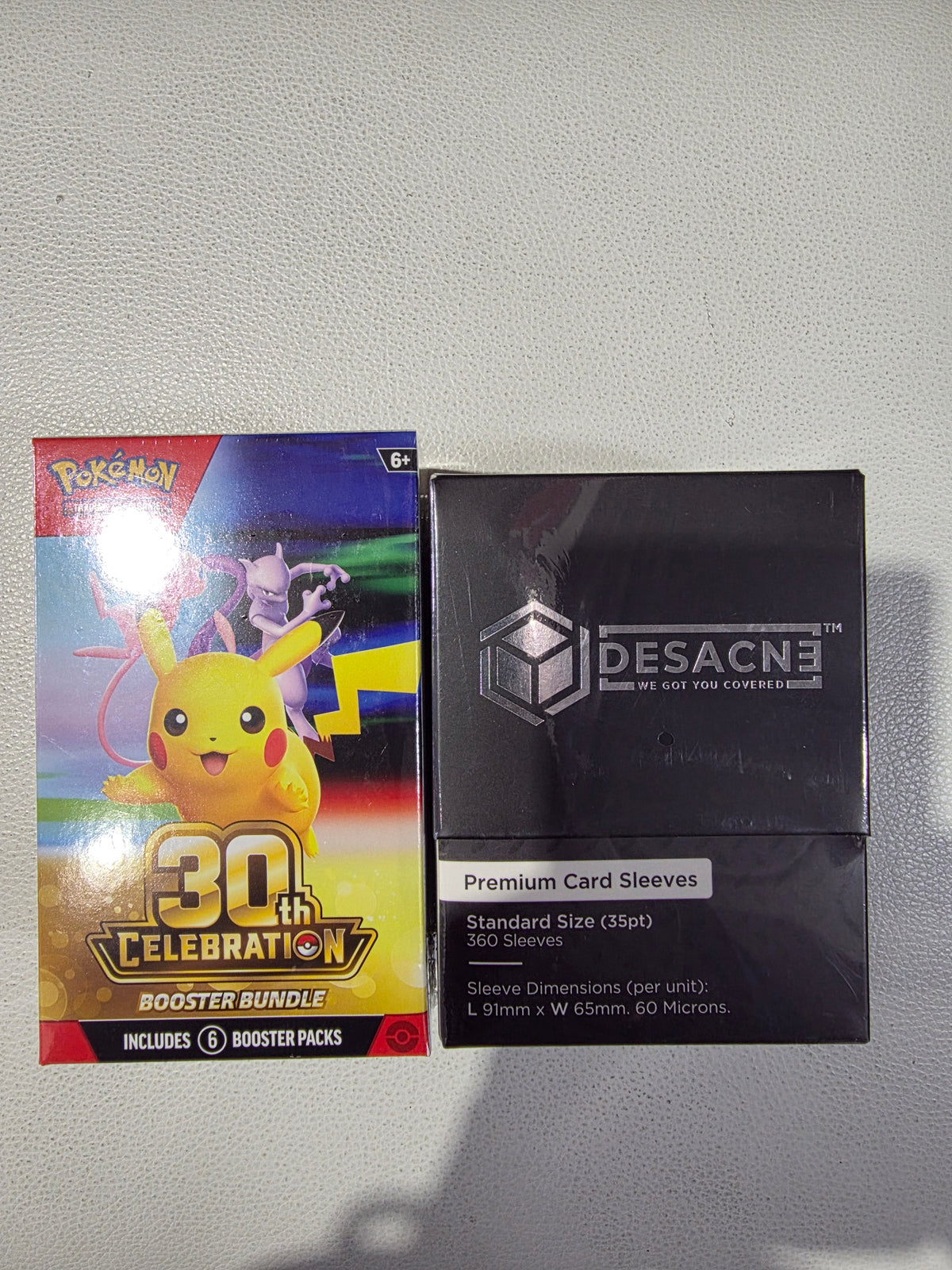 30TH ANNIV. BOOSTER BUNDLE+DESACNE PREMIUM CARD SLEEVES